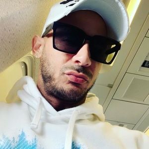 Meet your Posher, Lester